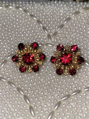 Vintage Gold Plated Red Crystal Floral Scatter Pins Pair